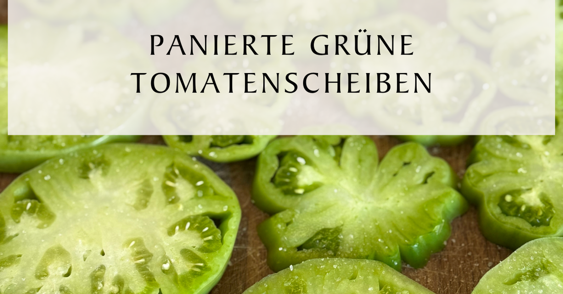 panierte frische grüne Tomatenscheiben mit Olivenöl